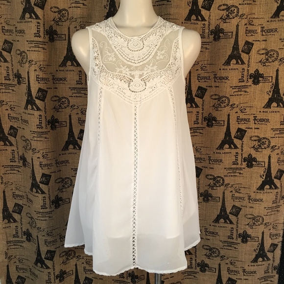 Gamiss Dresses & Skirts - Gamiss Short White Dress Or Tunic Size M